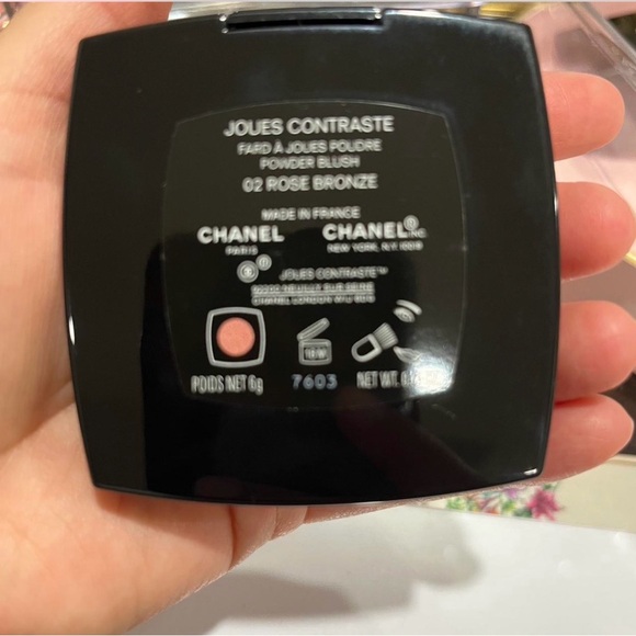CHANEL Blush in Warm Coral - Picture 3 of 3